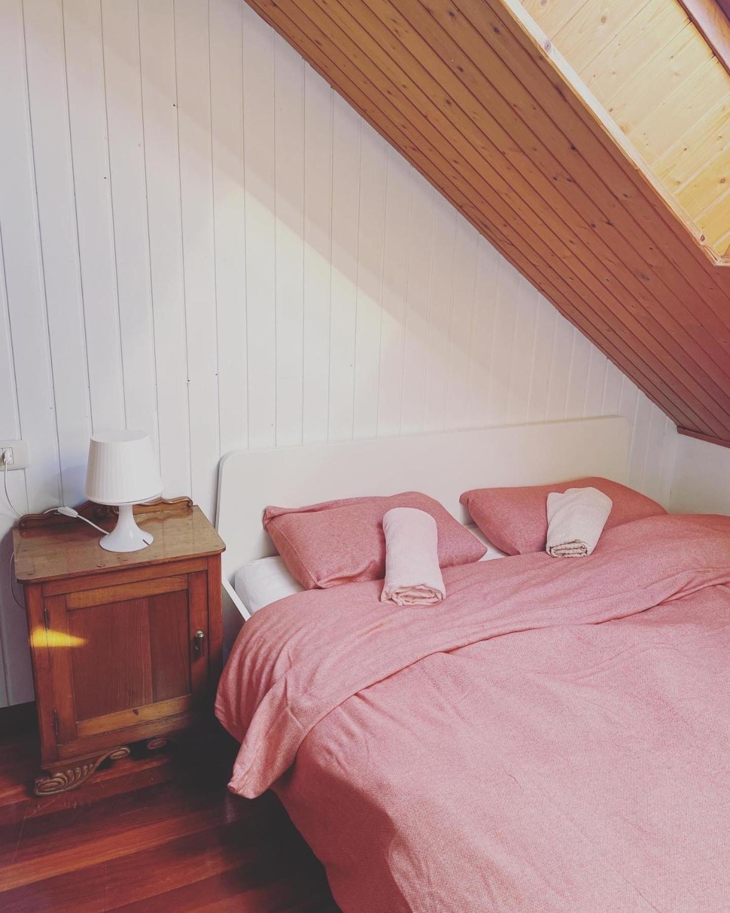 Beachfront Surf & Holiday House, Charming & Quiet Villarrube Esterno foto
