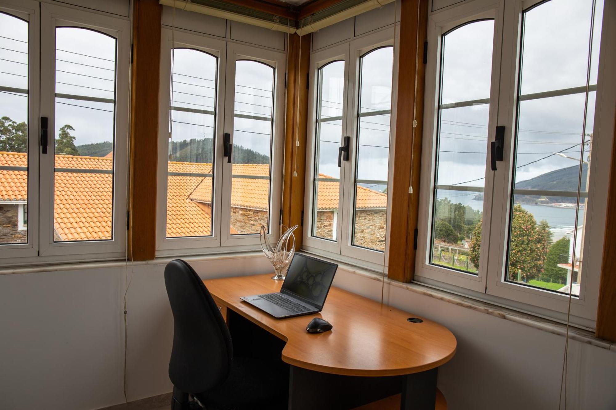 Beachfront Surf & Holiday House, Charming & Quiet Villarrube Esterno foto