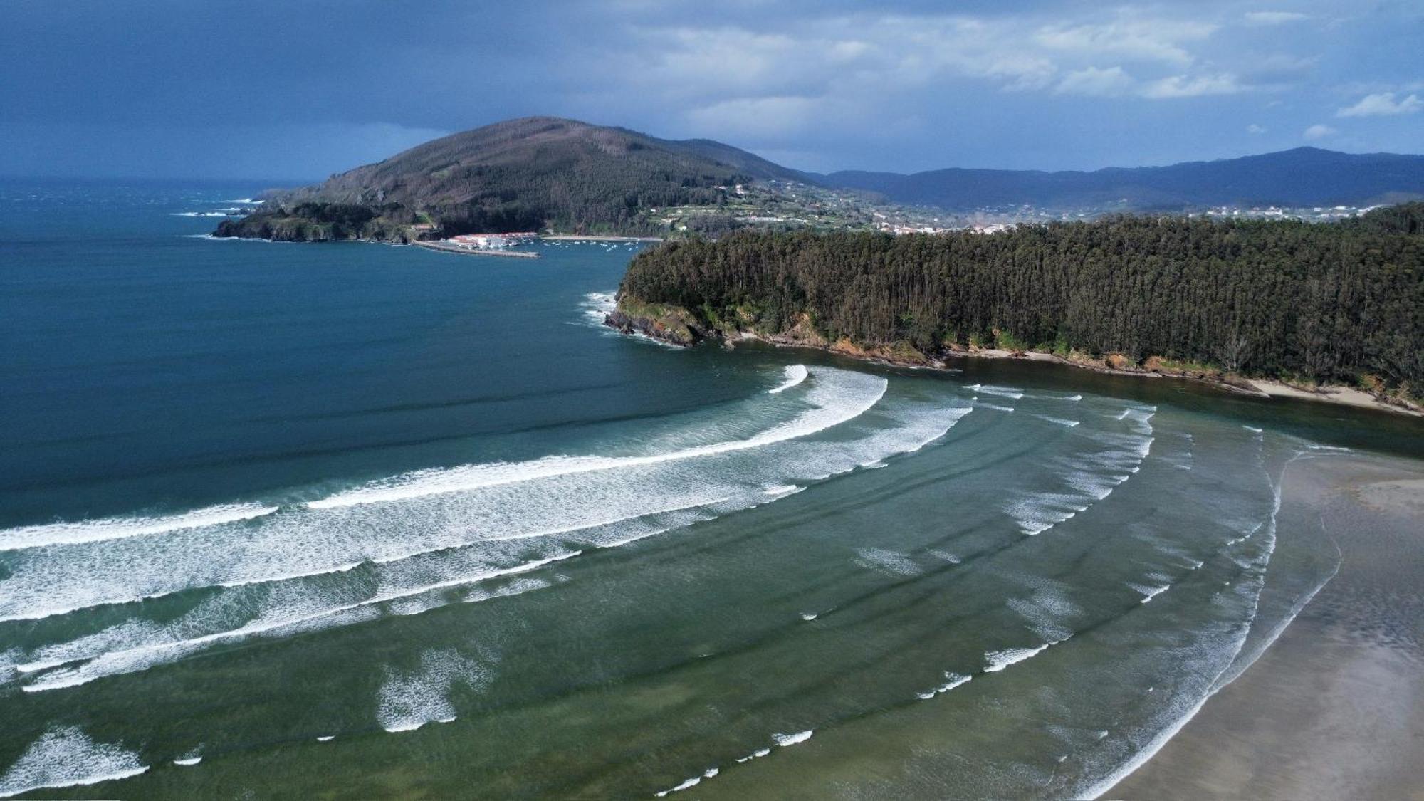 Beachfront Surf & Holiday House, Charming & Quiet Villarrube Esterno foto